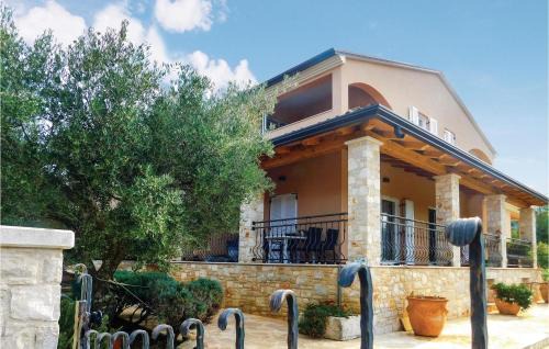 Basanija Apartment | Nice Apartment In Basanija With Wifi
