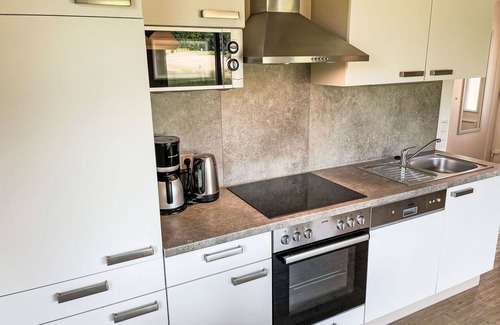 Hechthausen House | Nice apartment in villa for 8 people with pool, WIFI, TV, terrace, pets allowed and parking