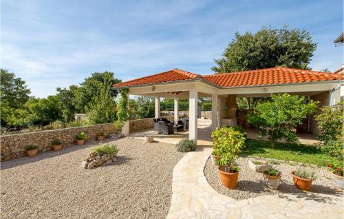 Garica Apartment | Nice Apartment In Garica With Wifi