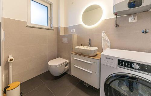 Kastel Novi Apartment | Nice Apartment In Kastel Novi With Wifi