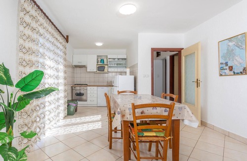 Brzac Apartment | Nice apartment in Krk with WiFi
