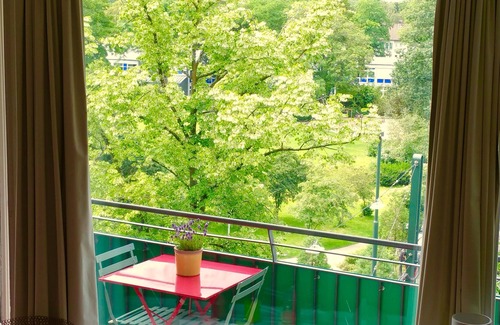 Duesseltal Apartment | Nice apartment in the bohemian district in Dusseldorf City