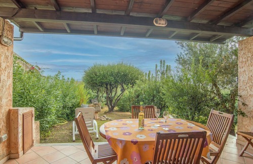 Sant'Elmo House | Nice apartment in villa for 6 people with A/C, TV, terrace, pets allowed and parking
