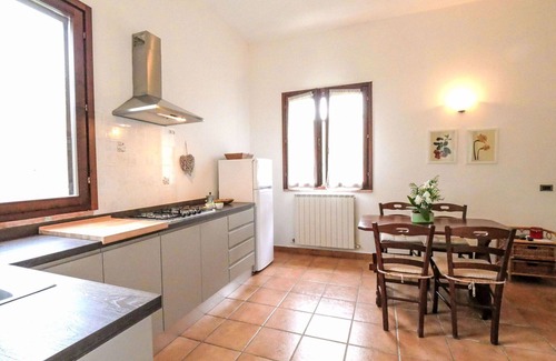 Montorsaio House | Nice apartment in villa with WIFI, pool, TV, patio, pets allowed, panoramic view and parking