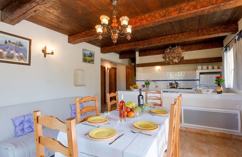 Bauduen Villa | Nice apartment in villa for 6 guests with WIFI, TV, terrace, pets allowed and panoramic view