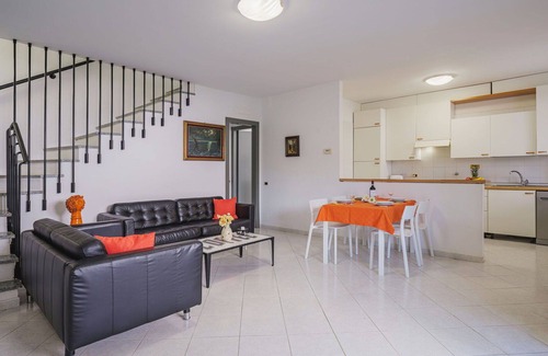 Ameglia House | Nice apartment in villa with WIFI, TV, terrace, pets allowed and parking, close to La Spezia