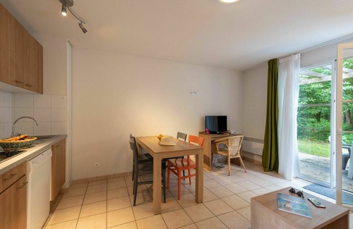Saumur House | Nice apartment in villa for 4 guests with internet, pool, TV, terrace and pets allowed
