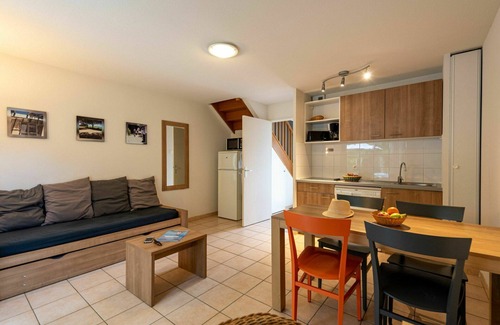 Saumur House | Nice apartment in villa for 4 guests with internet, pool, TV, terrace and pets allowed