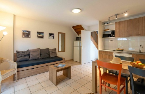 Saumur House | Nice apartment in villa for 4 guests with internet, pool, TV, terrace and pets allowed