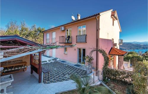 Volosko Apartment | Nice Apartment In Volosko With Kitchen