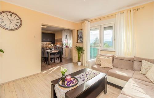 Sodici Apartment | Nice Apartment In Vrh Martinscice