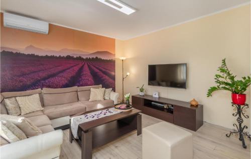 Sodici Apartment | Nice Apartment In Vrh Martinscice