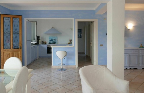 Monade Santa Lucia Villa | Nice apartment in villa with A/C, WIFI, pool, TV, patio, pets allowed, panoramic view and parking