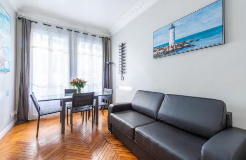 Carabacel Apartment | Nice Central Art Deco Flat 45 m²