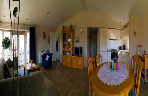 Breskens Ski Chalet | Nice chalet with beach at 600 m.