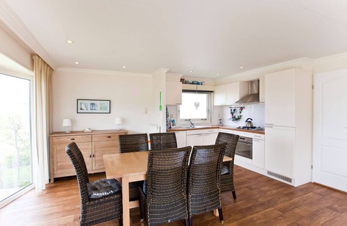 Breskens Ski Chalet | Nice chalet with beach at 600 m.
