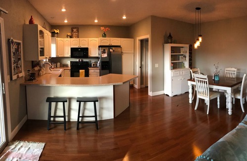 Piedmont House | Nice, clean, large 4-Bedroom home between Sturgis and Rapid City