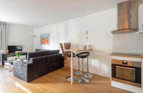 Gambetta Apartment | Nice Flat 5 min walking from the sea