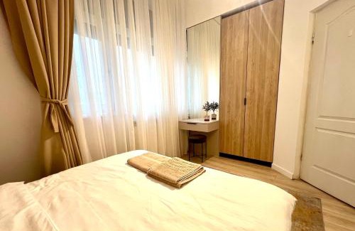 Bucharest City-Centre Apartment | NIce Flat in Villa Near Old Town