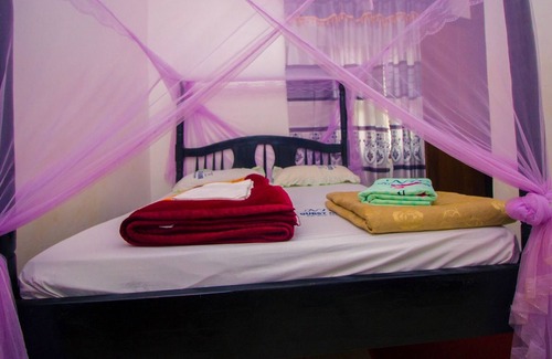 Jinja Hotel | Nice Guest House