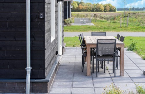 Scherpenisse House | Nice holiday home in Scherpenisse with terrace