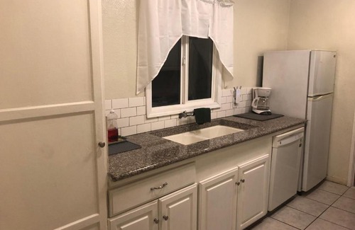 Burbank House | Nice Home in Burbank