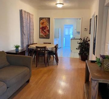 Burbank House | Nice Home in Burbank