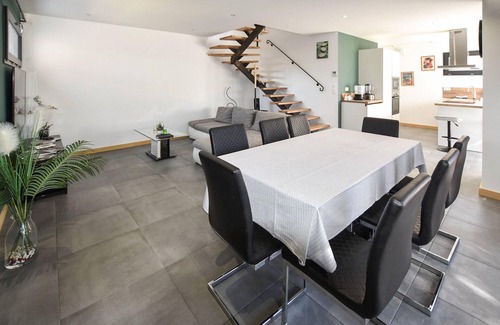 Colonzelle House | Nice home in Colonzelle with WiFi