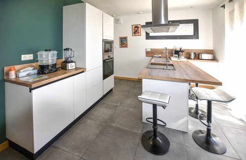 Colonzelle House | Nice home in Colonzelle with WiFi