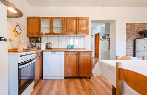 Gospic House | Nice home in Gospic with WiFi
