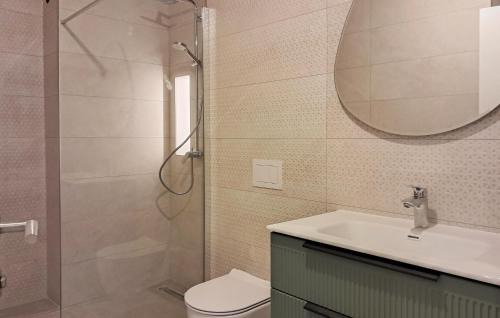 Smrika House | Nice Home In Grmani With Kitchen