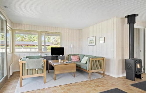 Hejsager Strand House | Nice Home In Haderslev With Wifi