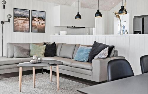 Vrist Strand House | Nice Home In Harboøre With Sauna