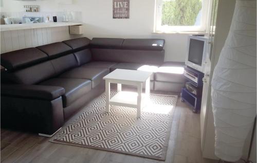 Hohen Wieschendorf House | Nice Home In Hohen Wieschendorf With Wifi