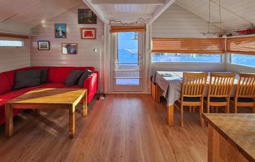 Hol House | Nice Home In Hovet With Wifi