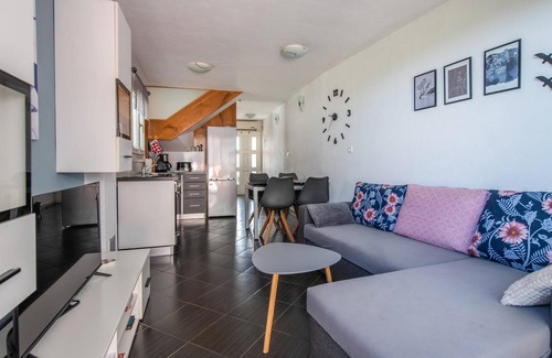 Cokuni House | Nice home in Krnica with WiFi