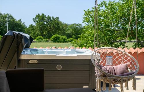 Pinezici House | Nice Home In Krvavici