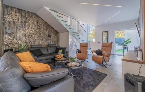 Kapelica House | Nice Home In Labin With Sauna