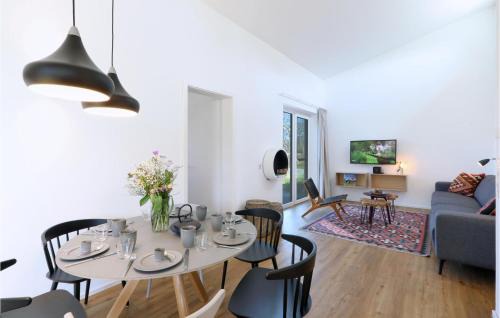 Lembruch House | Nice Home In Lembruchdümmer See