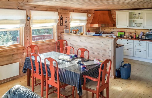 Lindesnes House | Nice home in Lindesnes with sauna