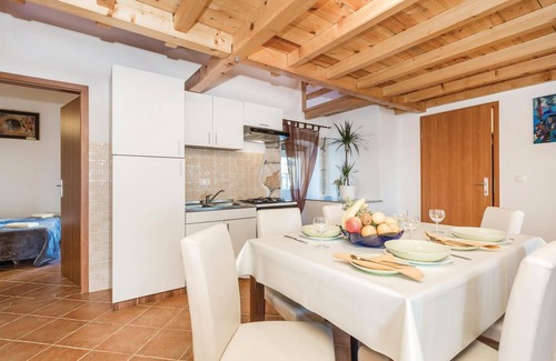 Obrs House | Nice home in Moscenicka Draga