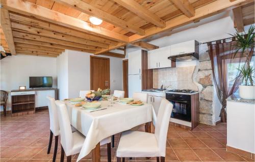 Obrs House | Nice Home In Moscenicka Draga