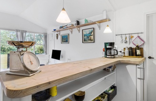 Nexo House | Nice home in Nexø with kitchen
