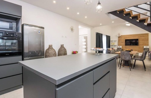 Privlaka House | Nice home in Privlaka with WiFi