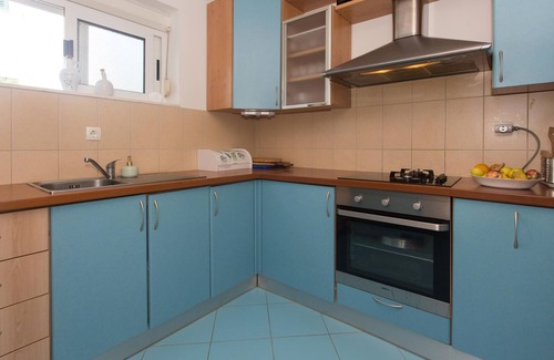 Podglavica House | Nice home in Rogoznica with WiFi