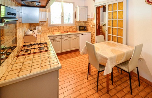 Saint-Cannat House | Nice home in Saint Cannat with WiFi