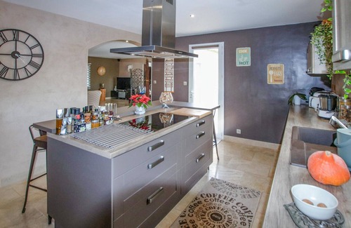 Sarrians House | Nice home in Sarrians with WiFi