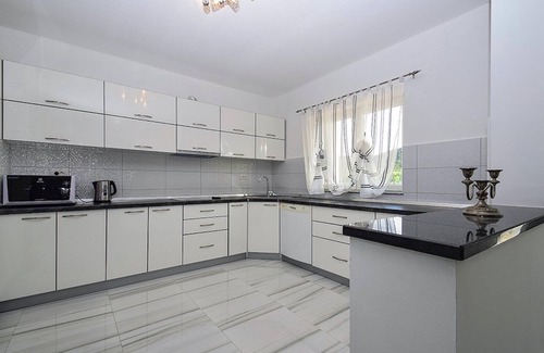 Velim House | Nice home in Sibenik with sauna