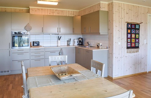 Sjusjoen House | Nice home in Sjusjøen with kitchen