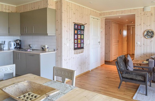 Sjusjoen House | Nice home in Sjusjøen with kitchen